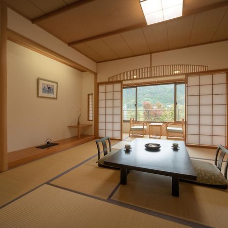 מלון פוקושימה Iizaka Onsen Surikamitei Ohtori מראה חיצוני תמונה